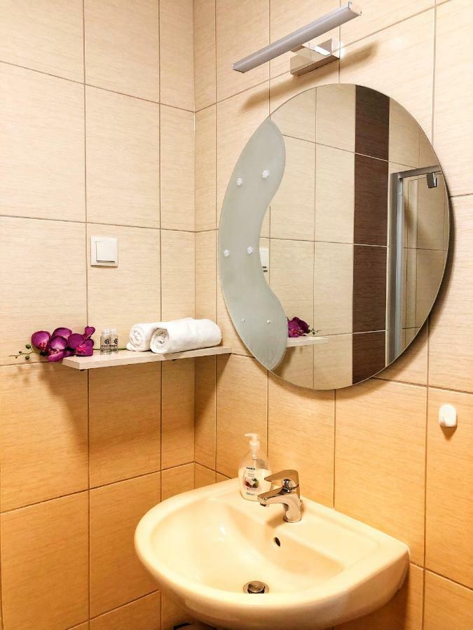 Boro Apartman Tiszafured Ngoại thất bức ảnh